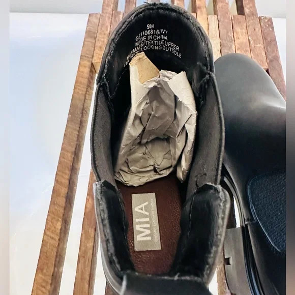 MIA Black Chunky Ankle Boots - Picture 4 of 4